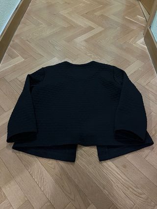 Chaqueta negra manga 3/4 Talla Única (M/L)