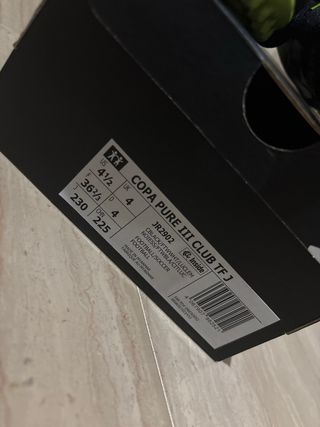 Botas de fútbol multitacos para niño