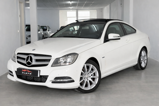 Mercedes-Benz Clase C180 coupe nacional unico prop