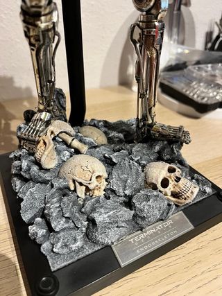 Figura T800 Hot Toys 1/6 Base Personalizada