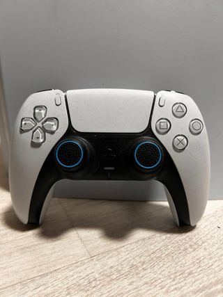 Consola PS5 + Base Carga + 2 Juegos