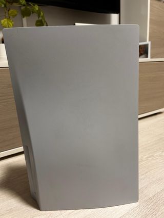 Consola PS5 + Base Carga + 2 Juegos