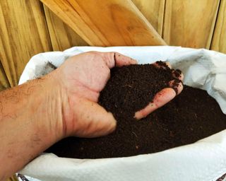 Humus de Lombriz Pack 60L Premium