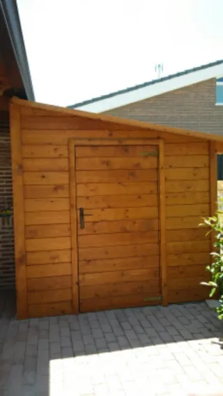 Caseta de madera para jardín