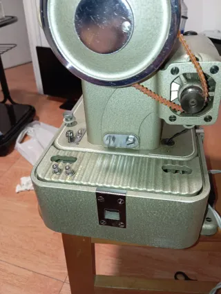 Máquina de coser Wertheim