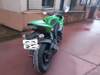 Moto Kawasaki ZX10-R Verde 2008
