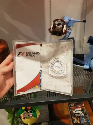 2 Juegos PSP: GTA Liberty City & F1 Grand Prix