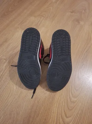 Zapatillas Nike Air Jordan 1 Negras Rojas