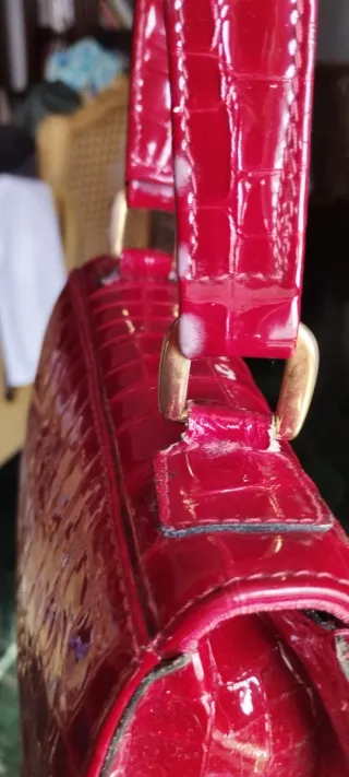 Bolso charol tipo Kelly rojo