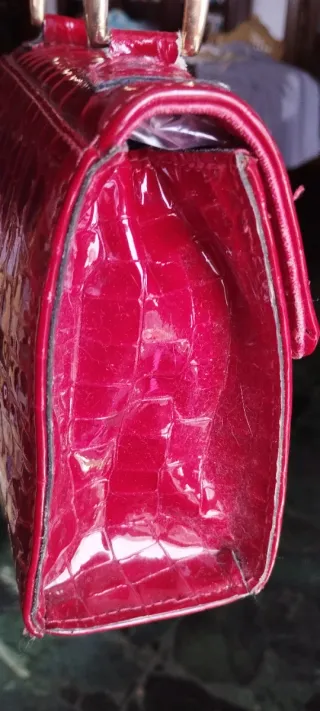 Bolso charol tipo Kelly rojo