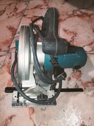 Sierra Circular Makita 1050w