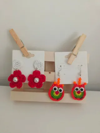 Pendientes tejidos espiral y girasol