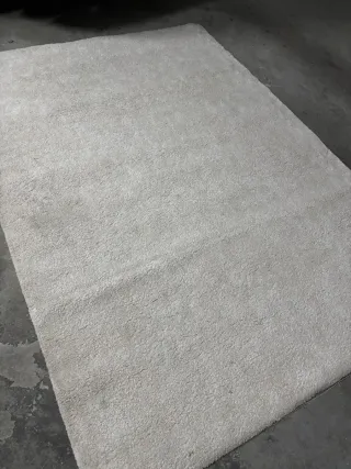 Alfombra gris y blanca 240x170