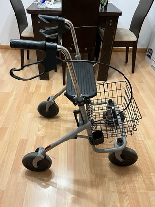 Andador para adultos en perfecto estado