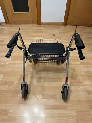 Andador para adultos en perfecto estado