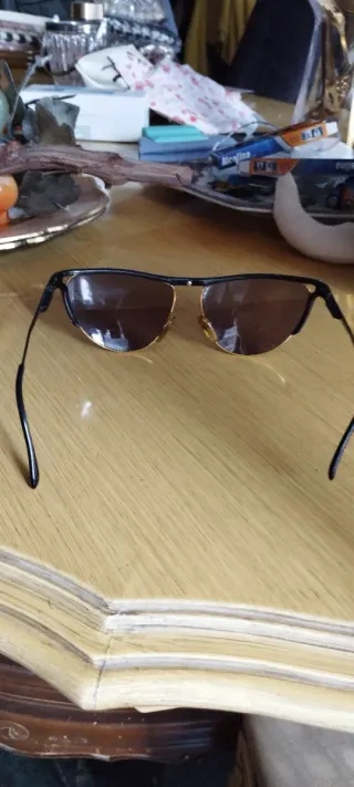 Gafas de sol Gianfranco Ferré vintage negras y dor