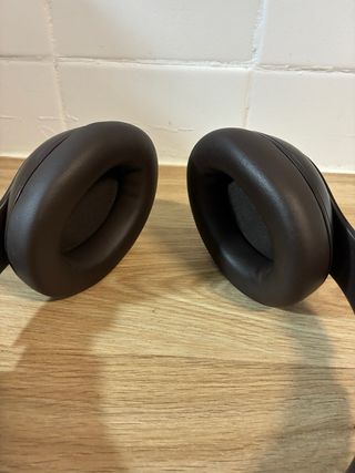 Beats Studio Pro Marrón GD7MQ2Y92670 Serial Numbe