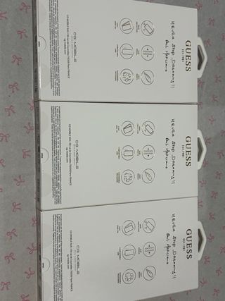 Funda Guess iPhone 17