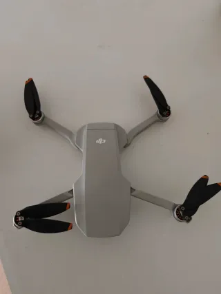 Dron DJI Mini 2 SE + 3 Baterías
