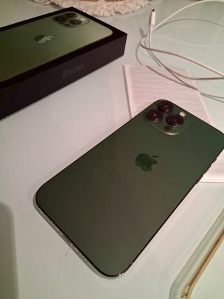 iPhone 13 Pro Max + Accessori
