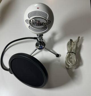 Micrófono Blue Snowball Blanco