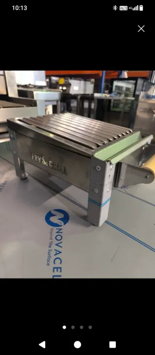 Barbacoa de mesa metálica negra