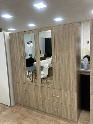 Armario 4 puertas con espejo grande - Nuevo