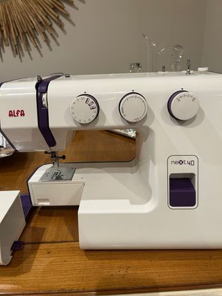 Máquina de coser ALFA NEXT 40