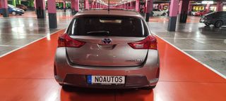 Toyota Auris 2013