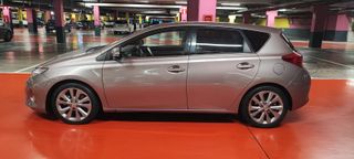 Toyota Auris 2013