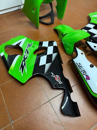 Carenado Kawasaki ZX7R
