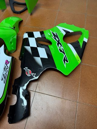 Carenado Kawasaki ZX7R