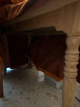 Mesa de comedor con 4 sillas