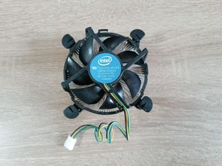 Intel Core i5-10500 con disipador