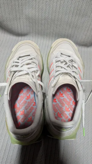 Zapatillas Adidas Verdes y Blancas