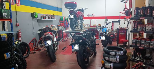 Michelin Road 2 120/70ZR17 + 180/55ZR17