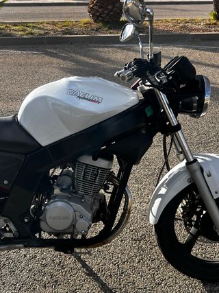 Daelim Roadwin FI 125cc Blanca
