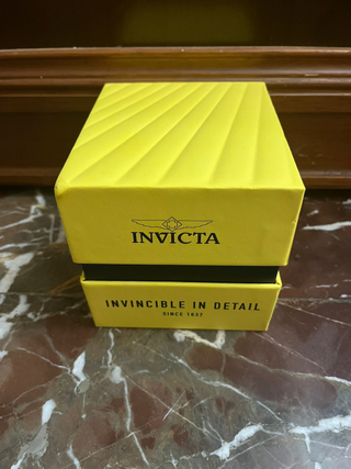 Reloj Invicta Negro y Plateado