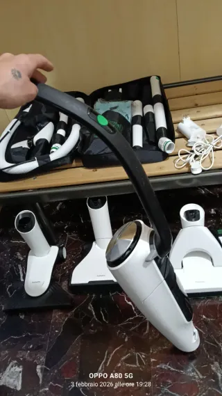 Folletto VK7s Ultimo Modello + Kit Accessori