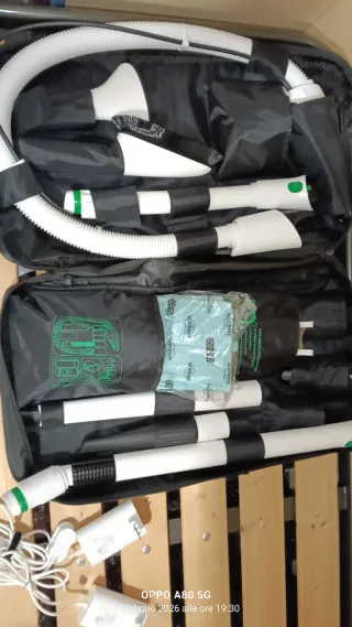 Folletto VK7s Ultimo Modello + Kit Accessori