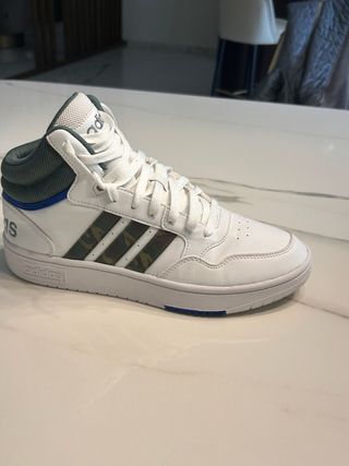 Adida hoops 3.0 mid