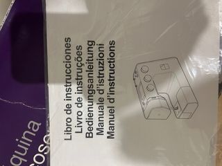 Máquina de coser Alfa Next 40 con accesorios