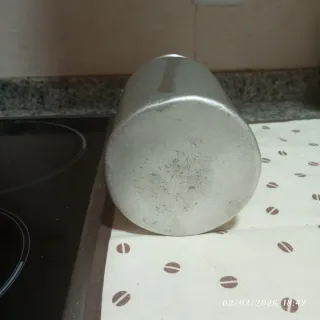 Lechera antigua de lata