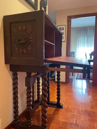 MUEBLES ANTIGUOS TALLADOS