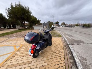 Vespa 300 GTS Azul 2023 8700KM