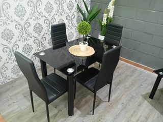 OFERTA DE CONJUNTO DE COMEDOR + 4 SILLAS