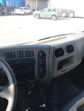 Camion rigido Renault Midlum 300 DXI 2014