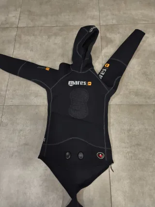 Traje de neopreno con capucha Mares Extrem 55