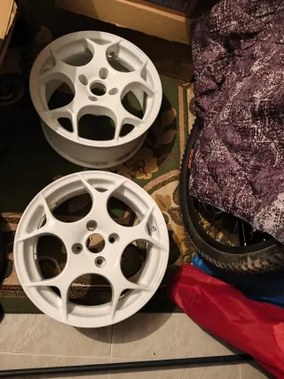 Llantas 4x100 se pintaron y no se usuron