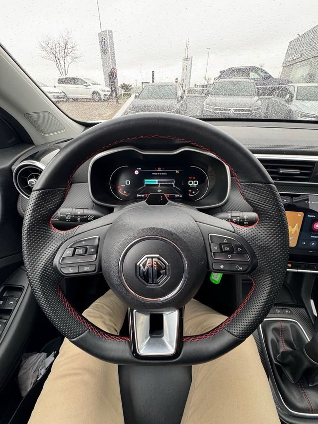 MG ZS 1.5VTi-Tech Luxury 106cv